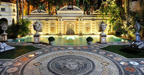 gianni versace vilto